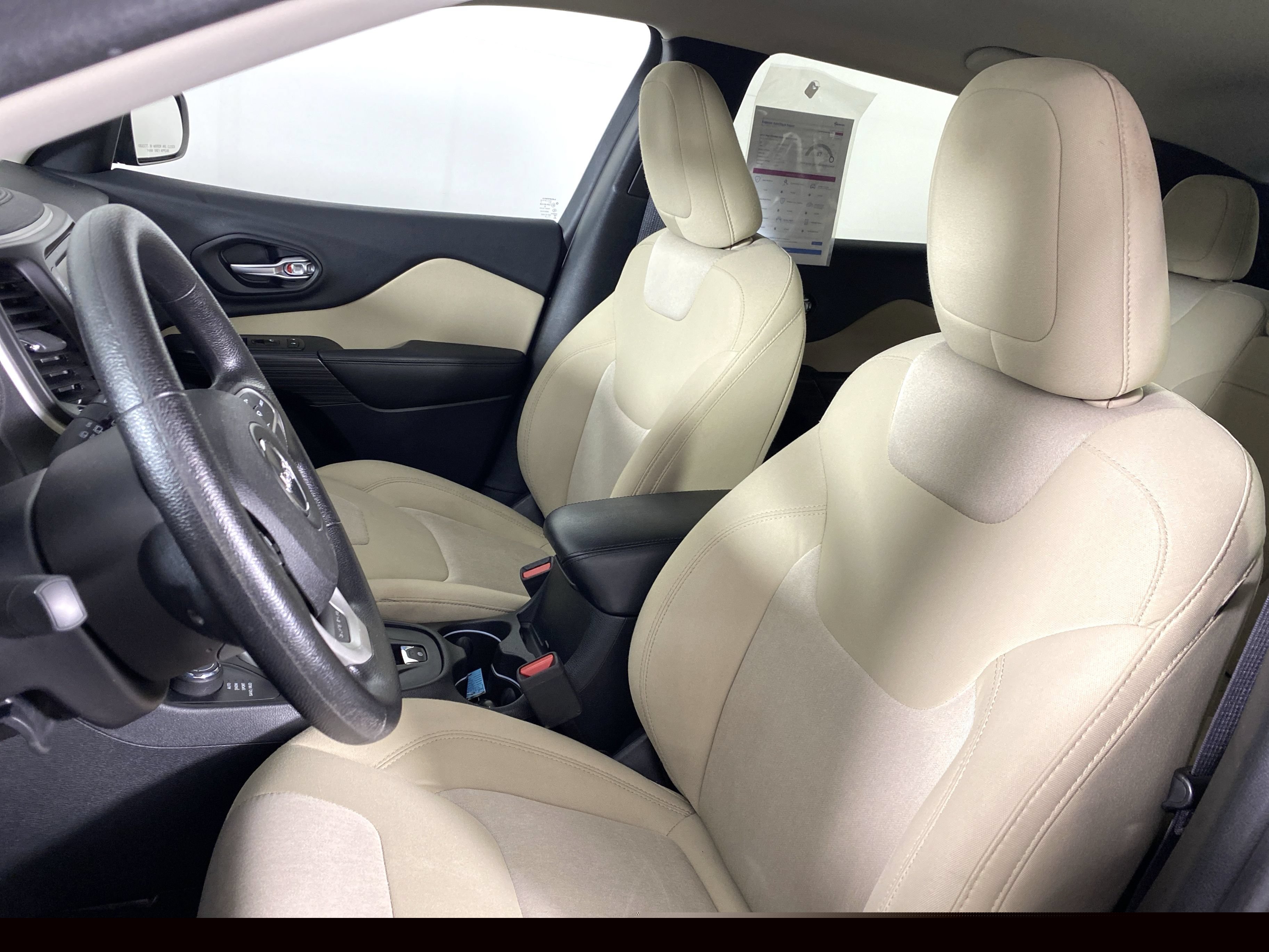 Used 2016 Jeep Cherokee Sport AWD/4WD image 15