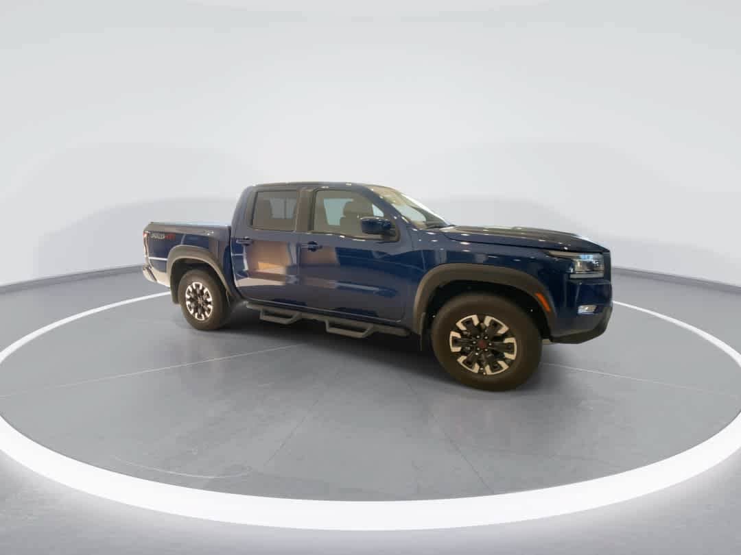 Used 2022 Nissan Frontier PRO-4X w/ Technology Package AWD/4WD image 2
