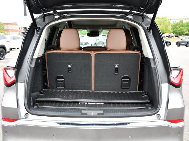 Certified 2026 Acura MDX FWD w/ Technology Package image 30