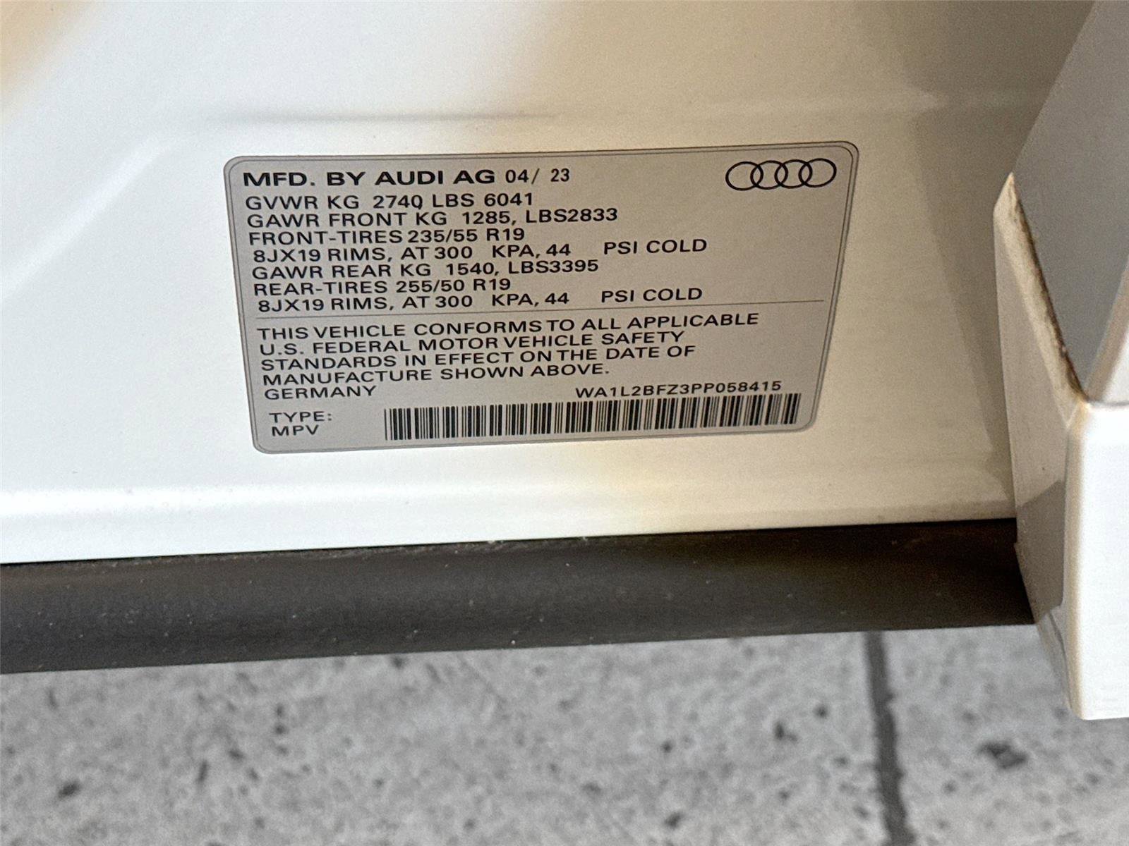 Used 2023 Audi Q4 e-tron Premium Plus w/ Premium Plus AWD/4WD image 33
