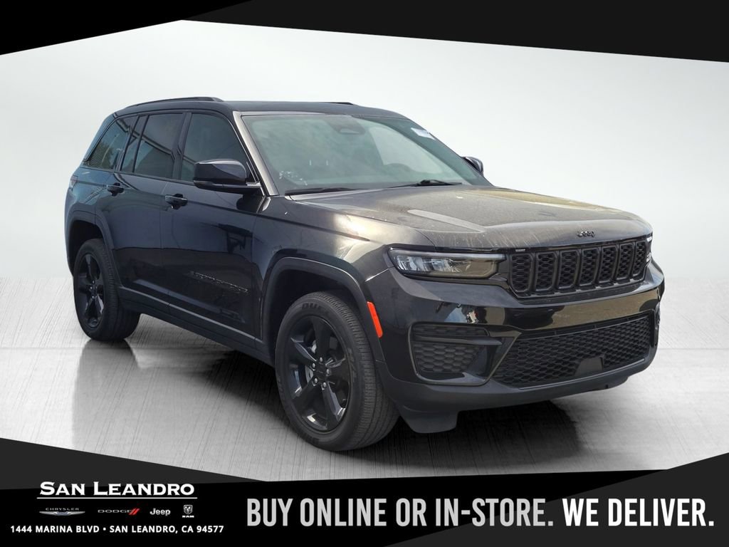 Certified 2023 Jeep Grand Cherokee Altitude AWD/4WD image 1