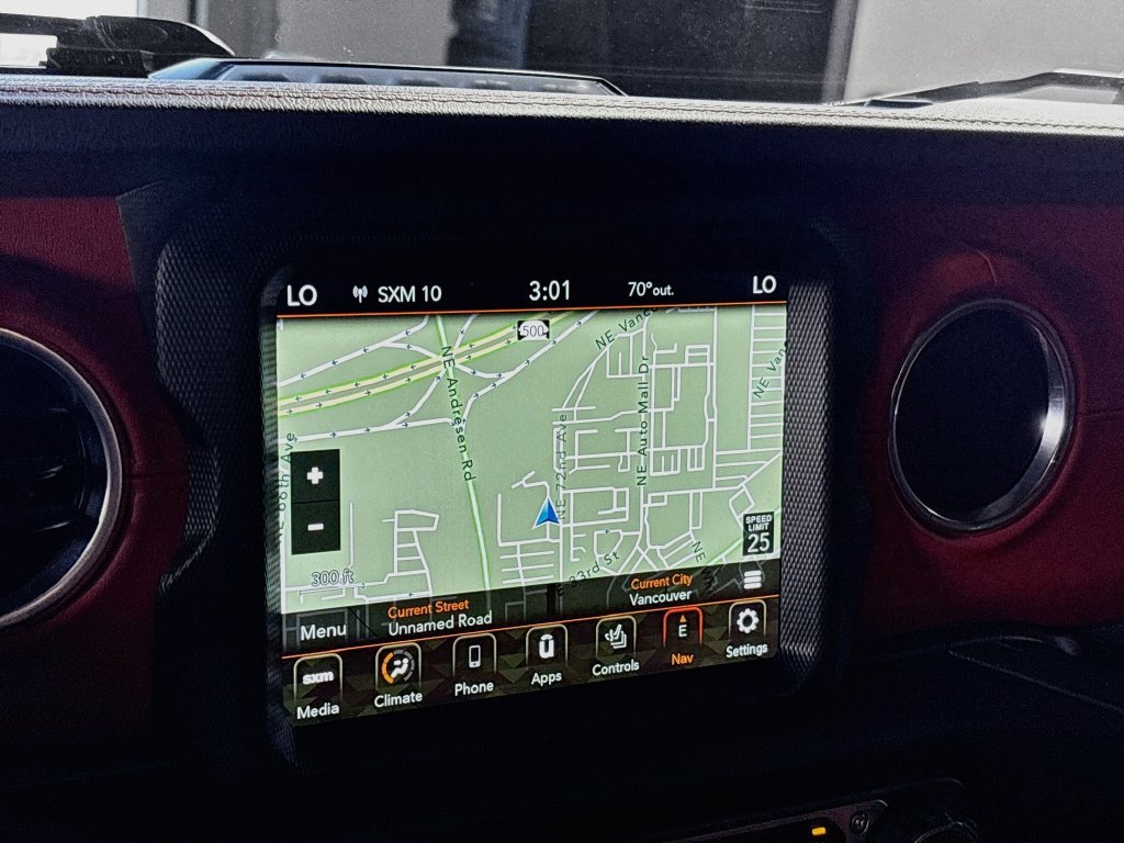 Used 2023 Jeep Wrangler Unlimited Rubicon 4xe AWD/4WD image 17