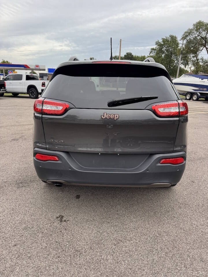 Used 2016 Jeep Cherokee 75th Anniversary AWD/4WD image 9
