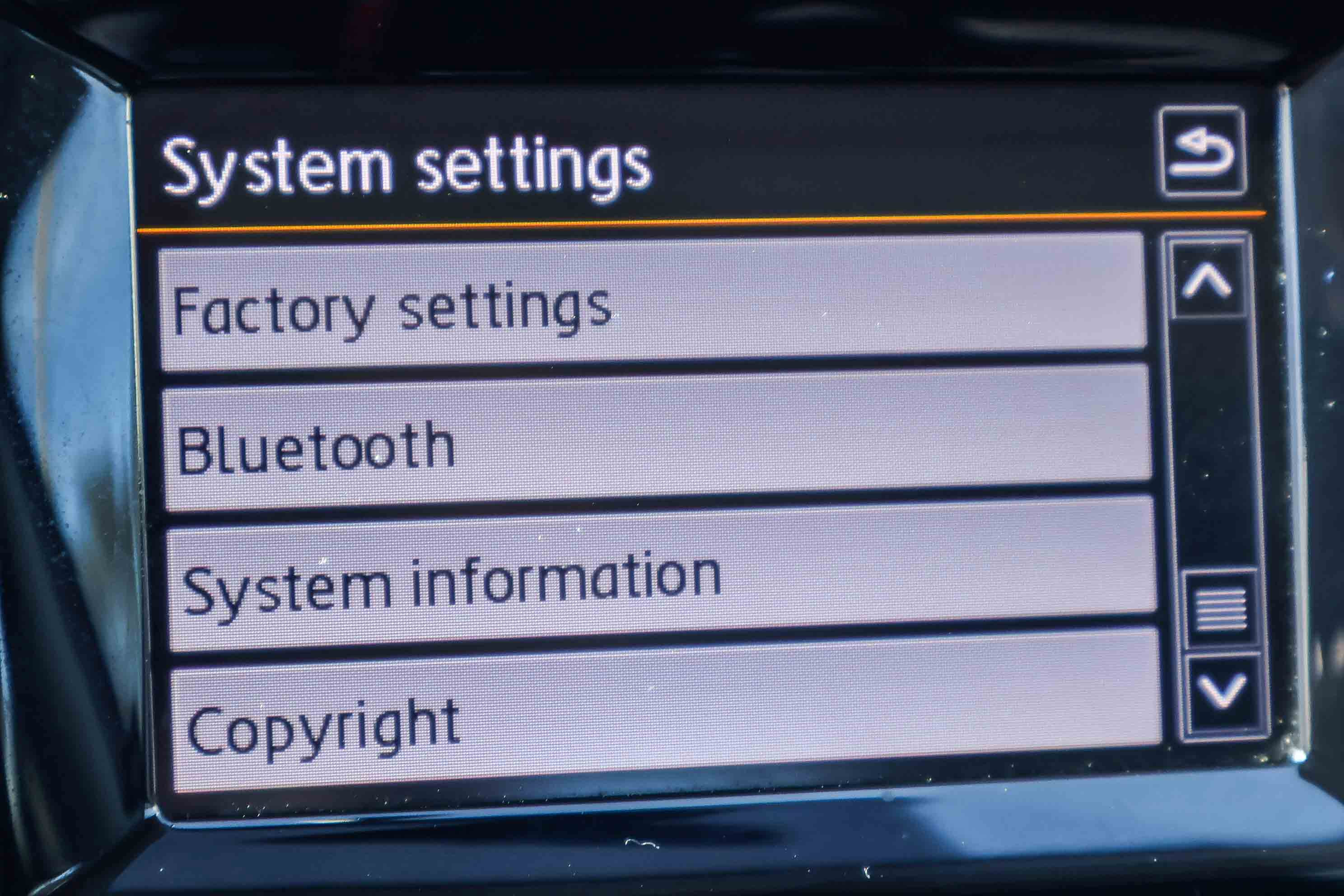 Used 2016 Volkswagen Passat 1.8T S image 4