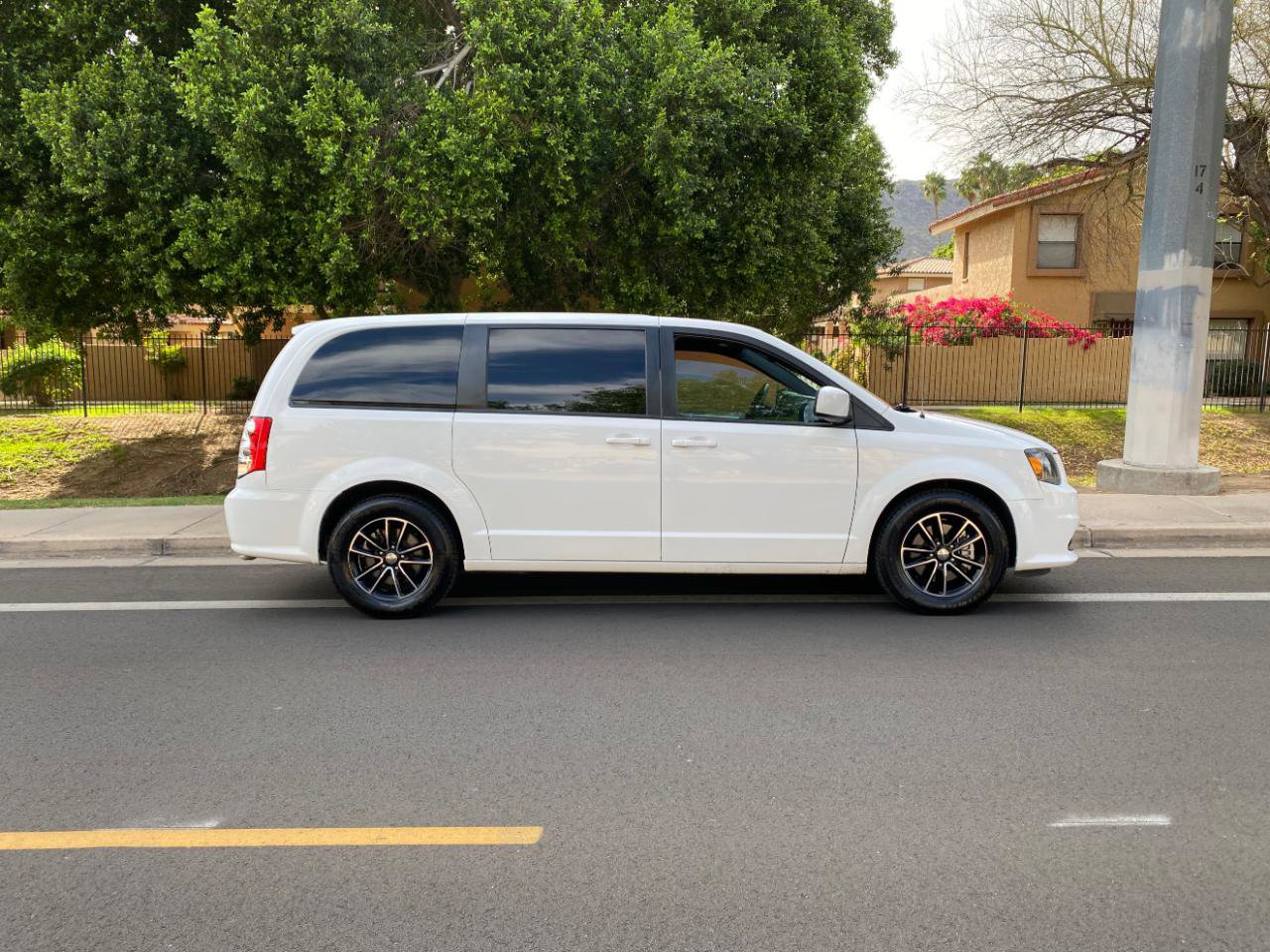 Used 2019 Dodge Grand Caravan GT FWD image 4