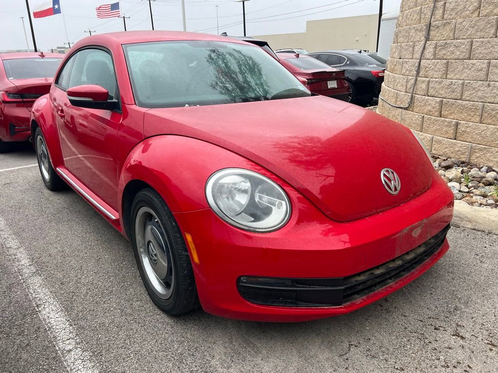 Used 2012 Volkswagen Beetle 2.5 image 2