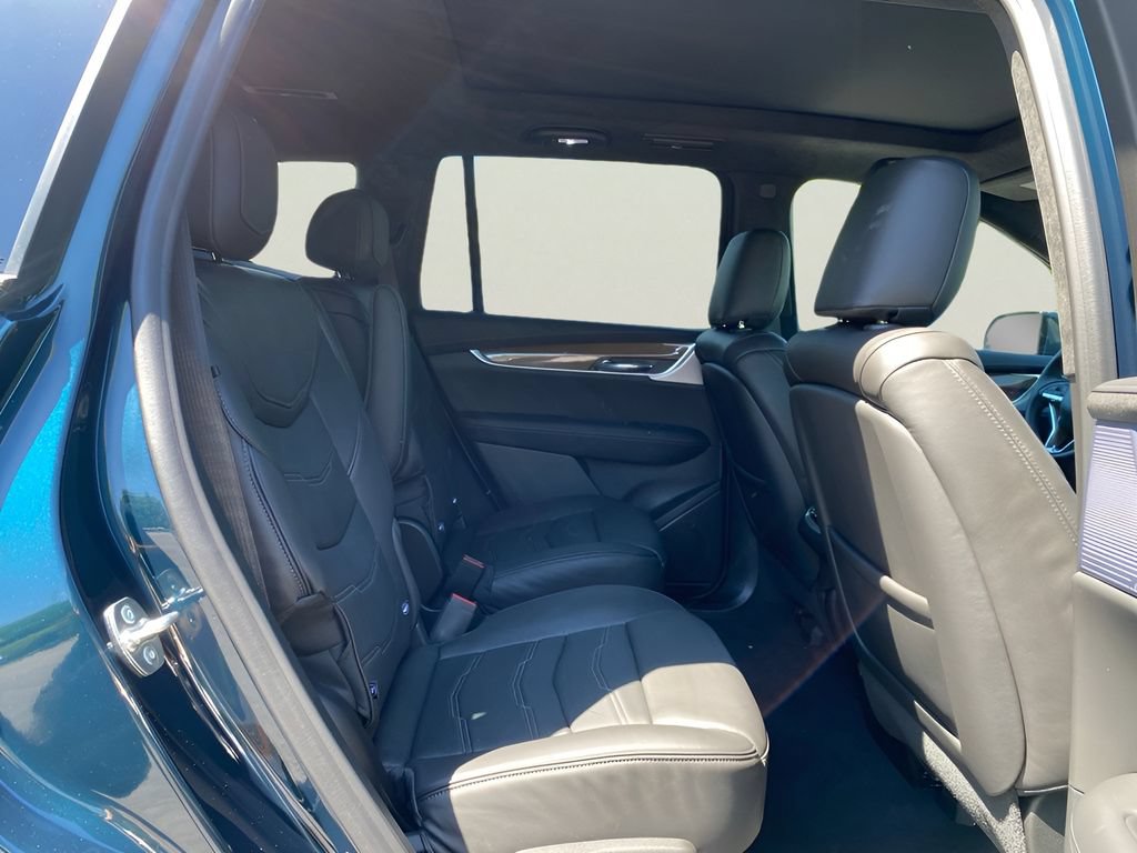 Used 2025 Cadillac XT6 Sport w/ Platinum Package AWD/4WD image 20