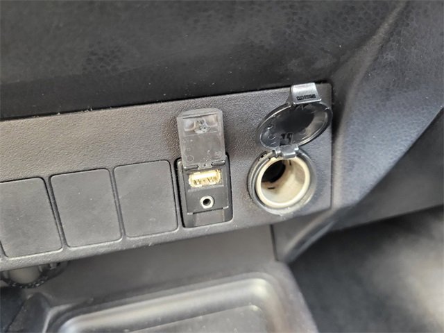 Used 2015 Toyota RAV4 XLE image 28