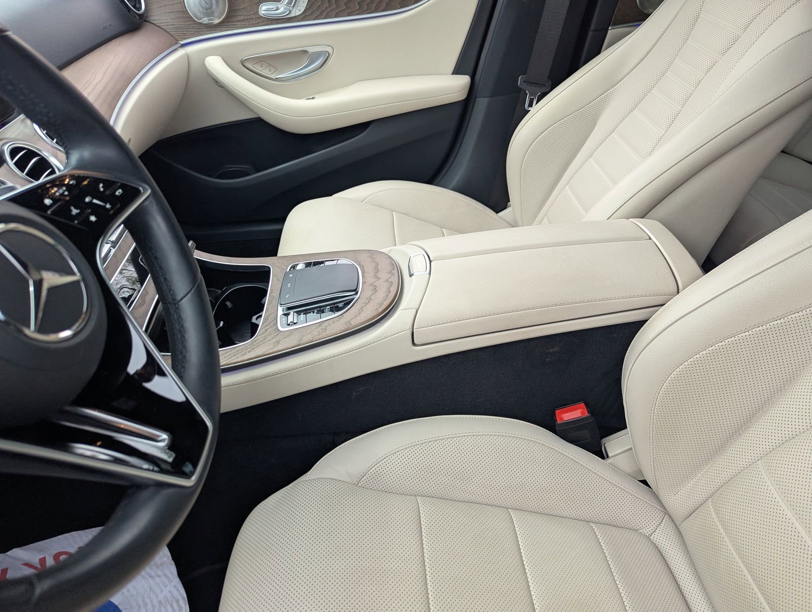 Used 2022 Mercedes-Benz E 450 4MATIC Sedan image 19