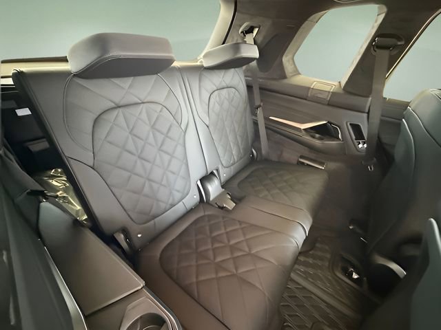 Used 2026 BMW X7 xDrive40i w/ M Sport Package image 30
