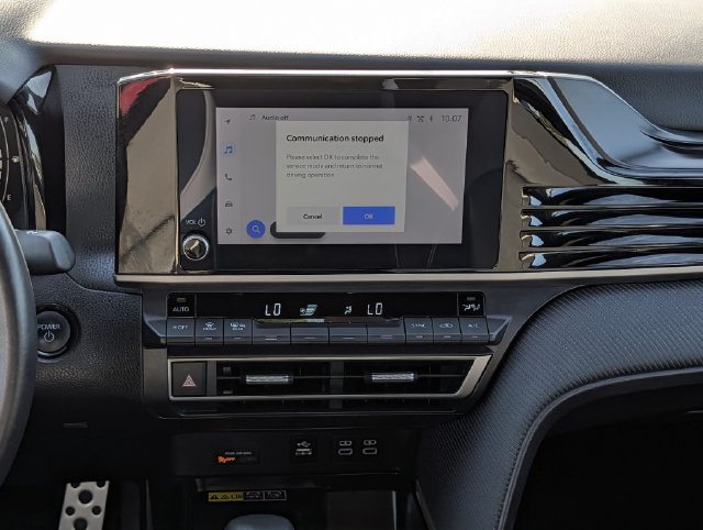 Used 2025 Toyota Camry SE FWD image 15