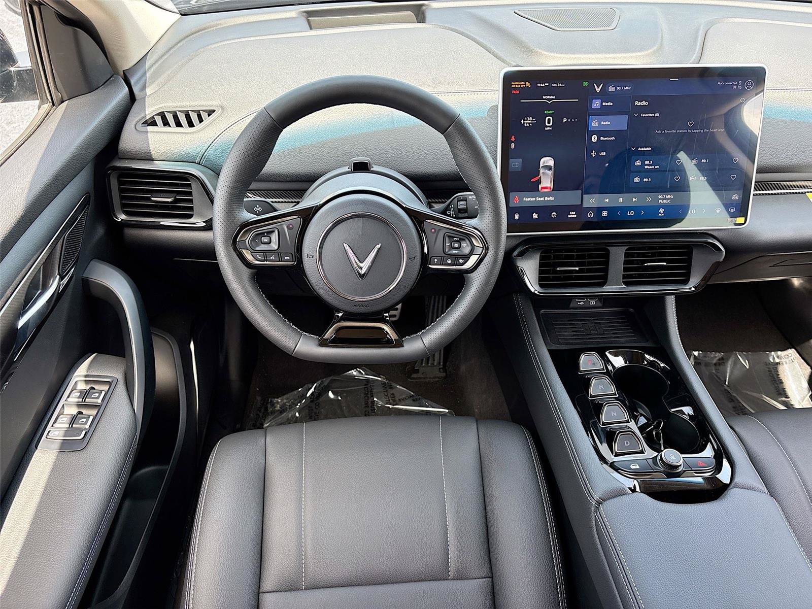 New 2025 VinFast VF 8 Eco AWD/4WD image 21