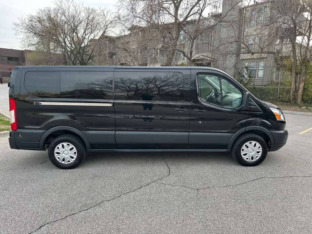 Used 2016 Ford Transit 350 XLT RWD image 8