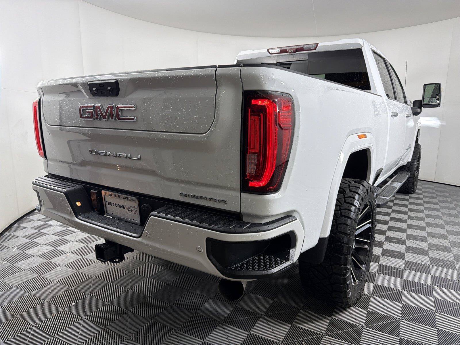 Used 2020 GMC Sierra 2500 Denali w/ Denali Ultimate Package AWD/4WD image 6