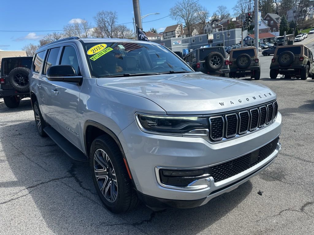 Used 2024 Jeep Wagoneer L Series II w/ Flexible Seating Group image 3