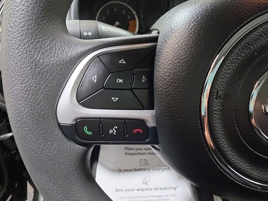 Used 2023 Jeep Renegade Latitude image 25