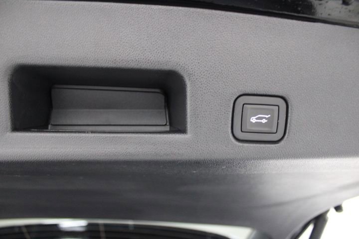 Used 2024 Chevrolet Traverse RS w/ LPO, Floor Liner Package image 16