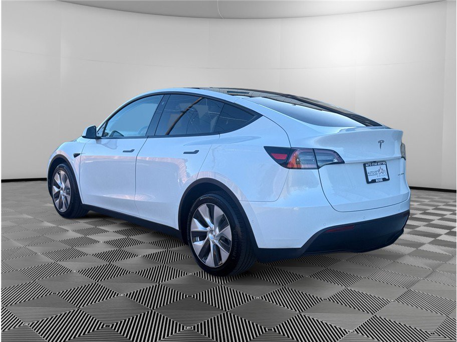 Used 2020 Tesla Model Y Long Range image 3