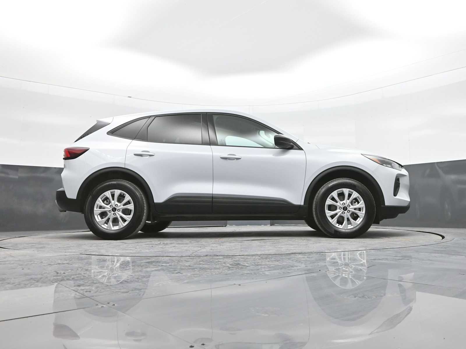 Used 2025 Ford Escape Active image 41