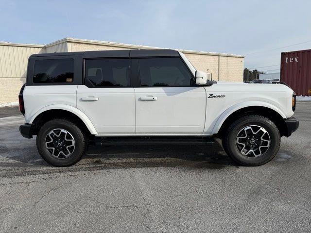 Used 2023 Ford Bronco Outer Banks image 8