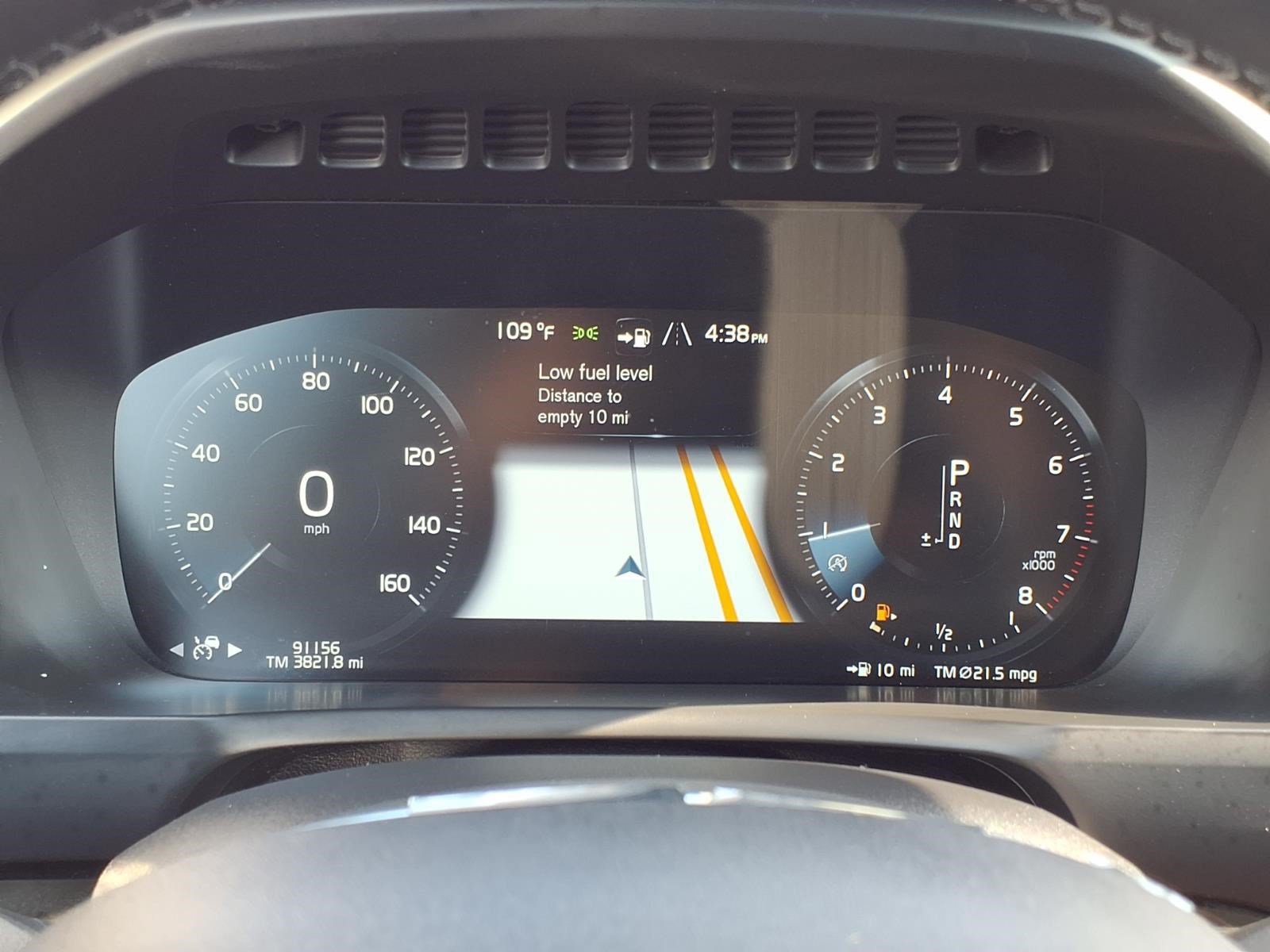 Used 2018 Volvo XC90 T5 Momentum w/ Convenience Package FWD image 25