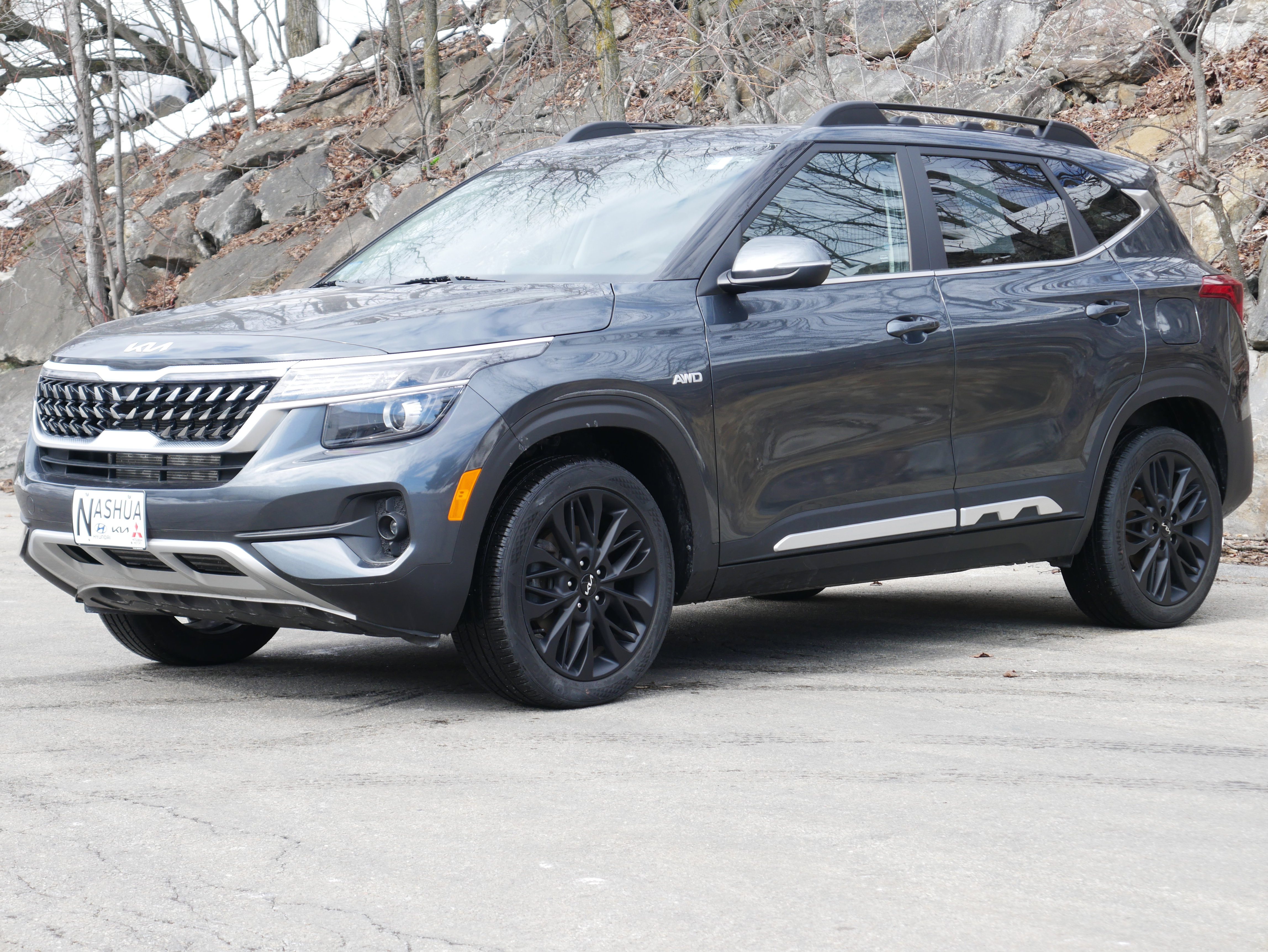 Certified 2023 Kia Seltos Nightfall Edition image 1