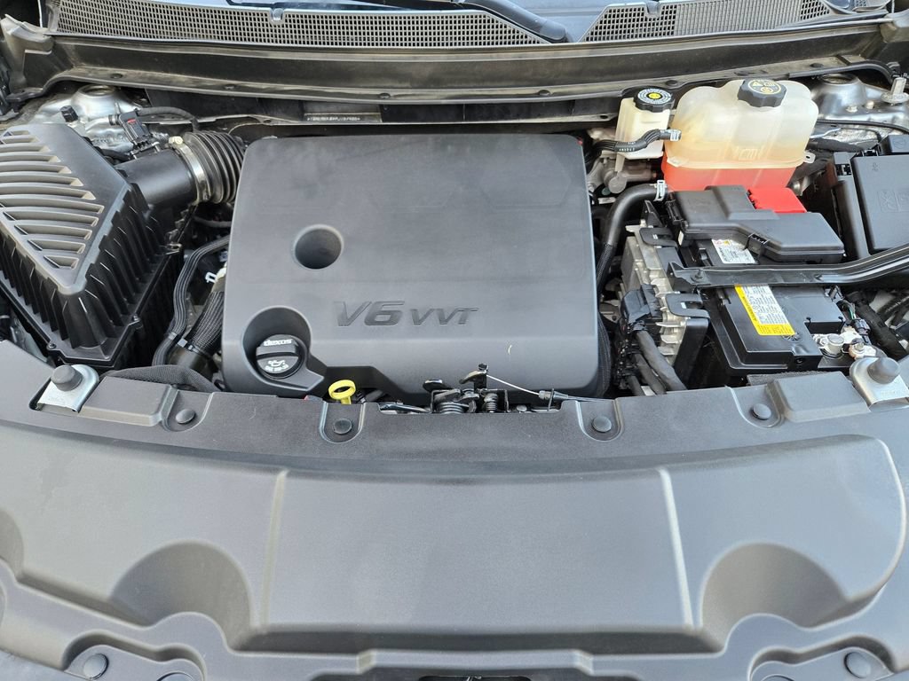 Used 2023 Chevrolet Traverse Premier FWD image 37