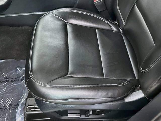 Used 2022 Ford Explorer XLT w/ Equipment Group 202A RWD image 18