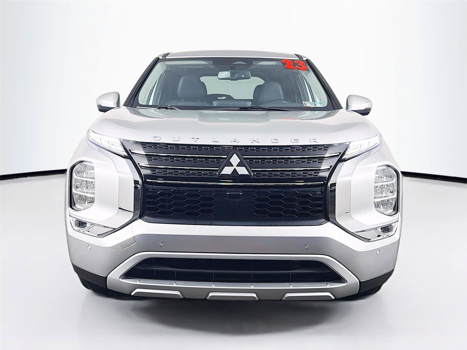 Used 2023 Mitsubishi Outlander SE FWD image 6