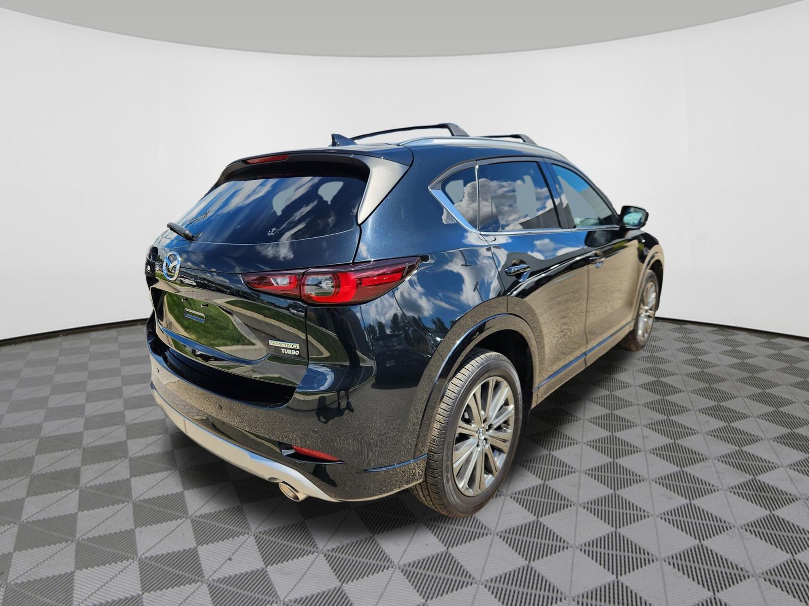 Certified 2025 MAZDA CX-5 Signature AWD/4WD image 4