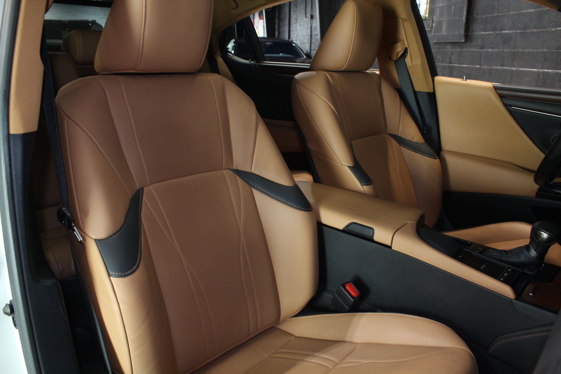 Used 2022 Lexus ES 300h Ultra Luxury w/ Accessory Package 2 FWD image 50