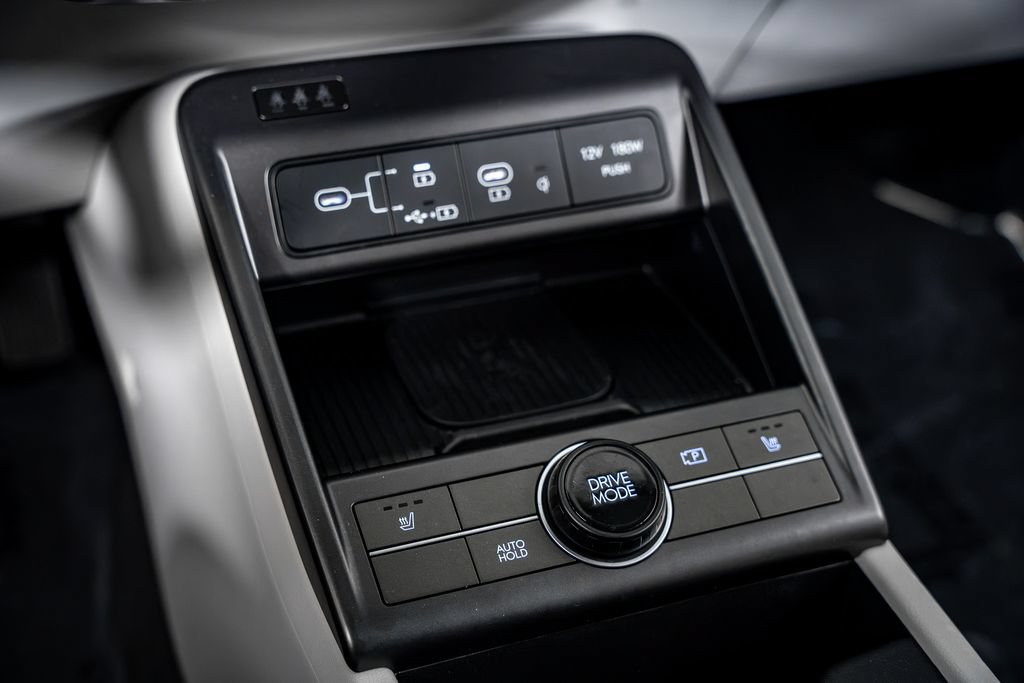 Certified 2025 Hyundai Kona SEL FWD image 26