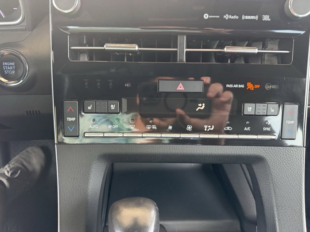 Used 2020 Toyota Avalon Touring image 13