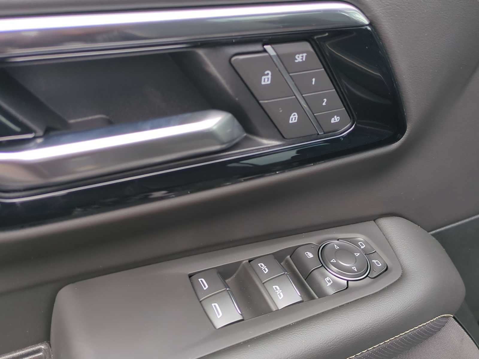 New 2026 Chevrolet Suburban Premier AWD/4WD image 11