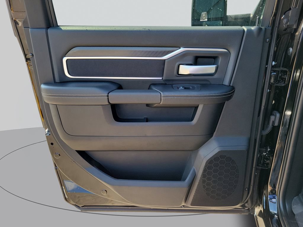 New 2026 RAM 3500 Big Horn AWD/4WD image 31