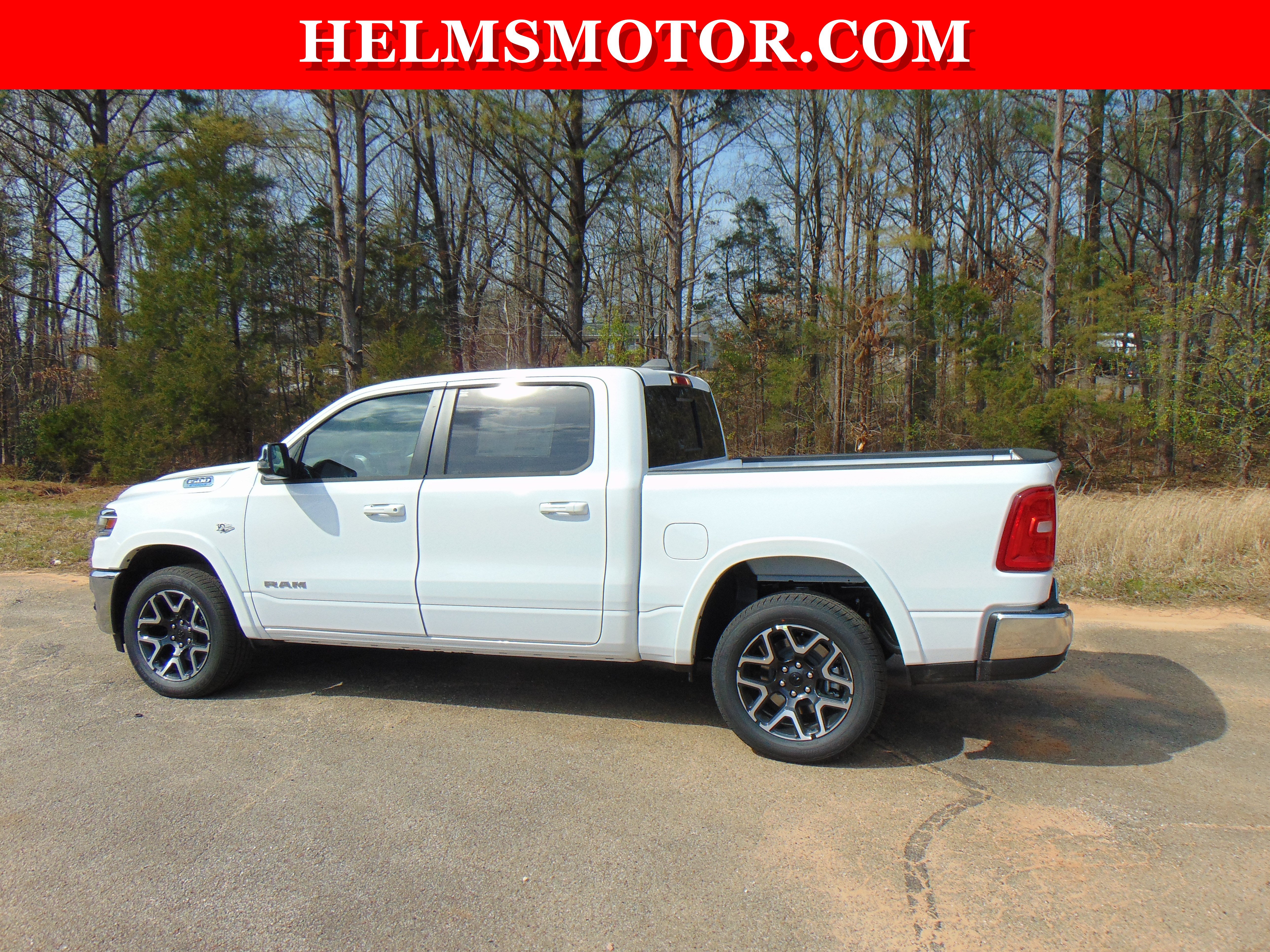 New 2026 RAM 1500 Laramie AWD/4WD image 3