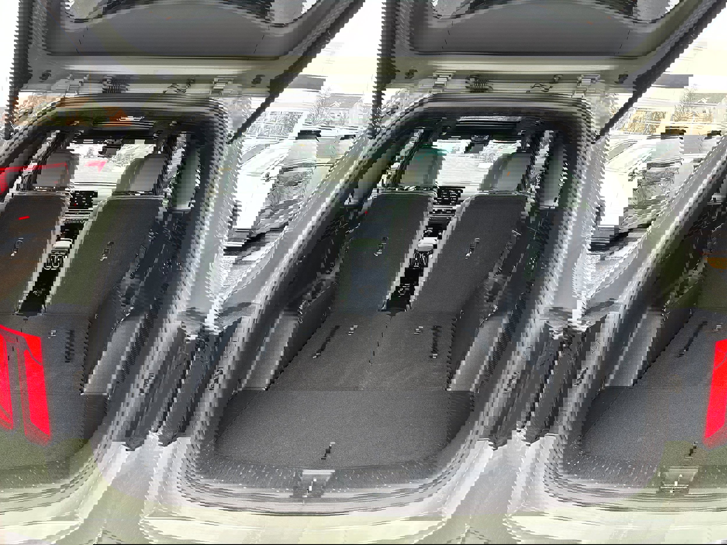 Used 2025 Kia Sorento SX Prestige w/ Sage Leather Package image 10