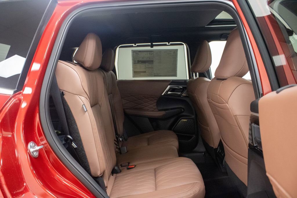 New 2026 Mitsubishi Outlander SEL image 25