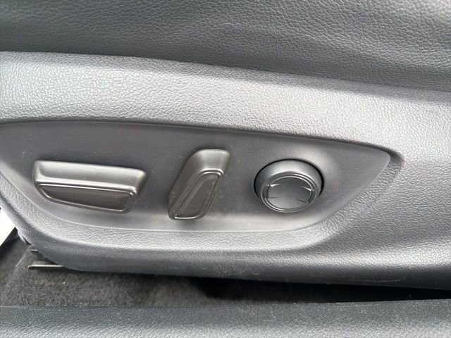 Used 2019 Toyota Camry SE image 15