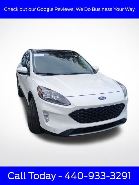 Certified 2022 Ford Escape Titanium w/ Class II Trailer Tow Package image 25