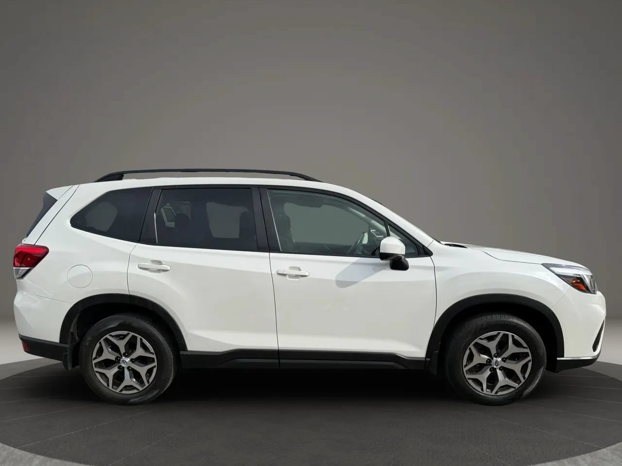 Used 2019 Subaru Forester Premium w/ All-Weather Package AWD/4WD image 2