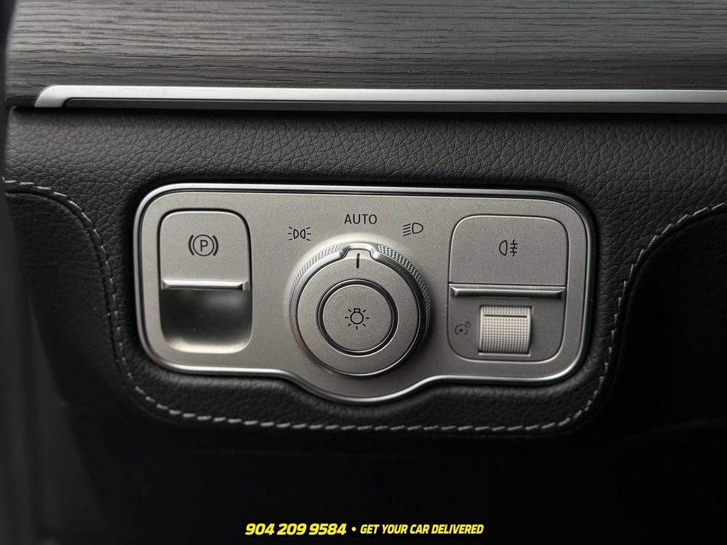 Used 2024 Mercedes-Benz GLE 350 4MATIC image 16