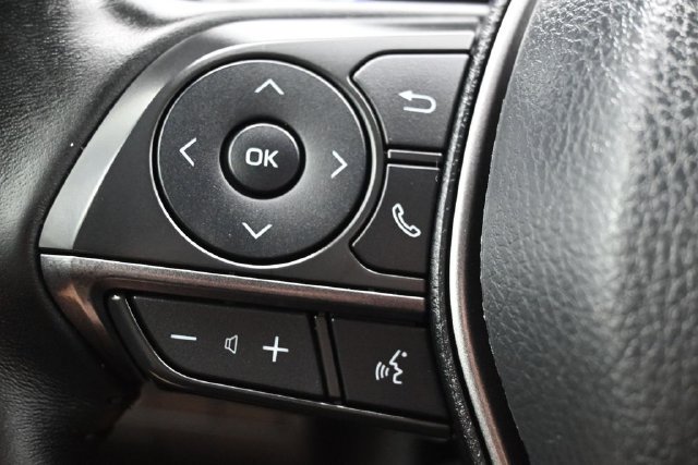 Used 2022 Toyota Camry SE FWD image 19