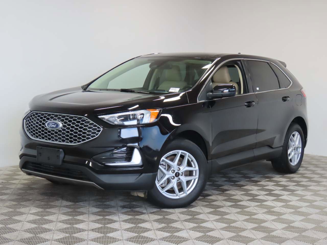 Used 2023 Ford Edge SEL