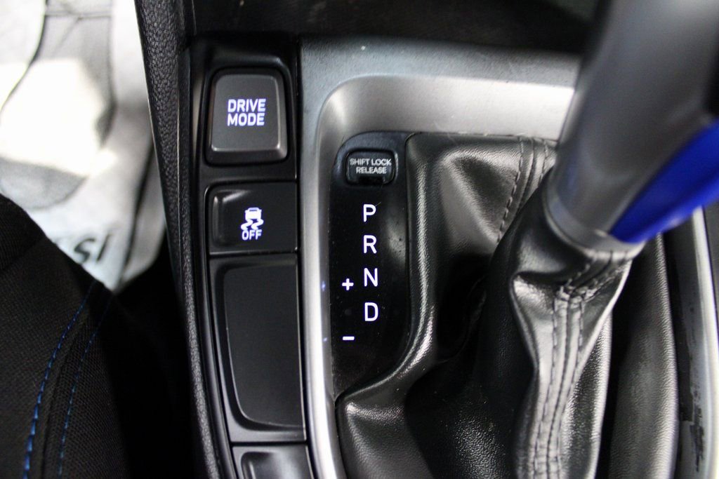 Used 2019 Hyundai Veloster 2.0 image 23