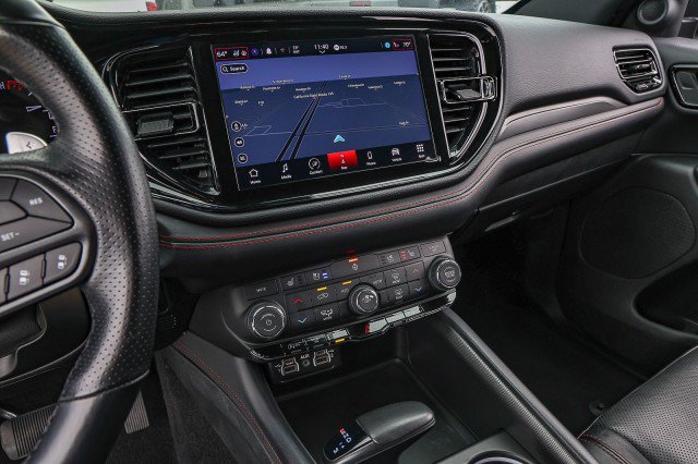 Used 2024 Dodge Durango GT RWD image 12