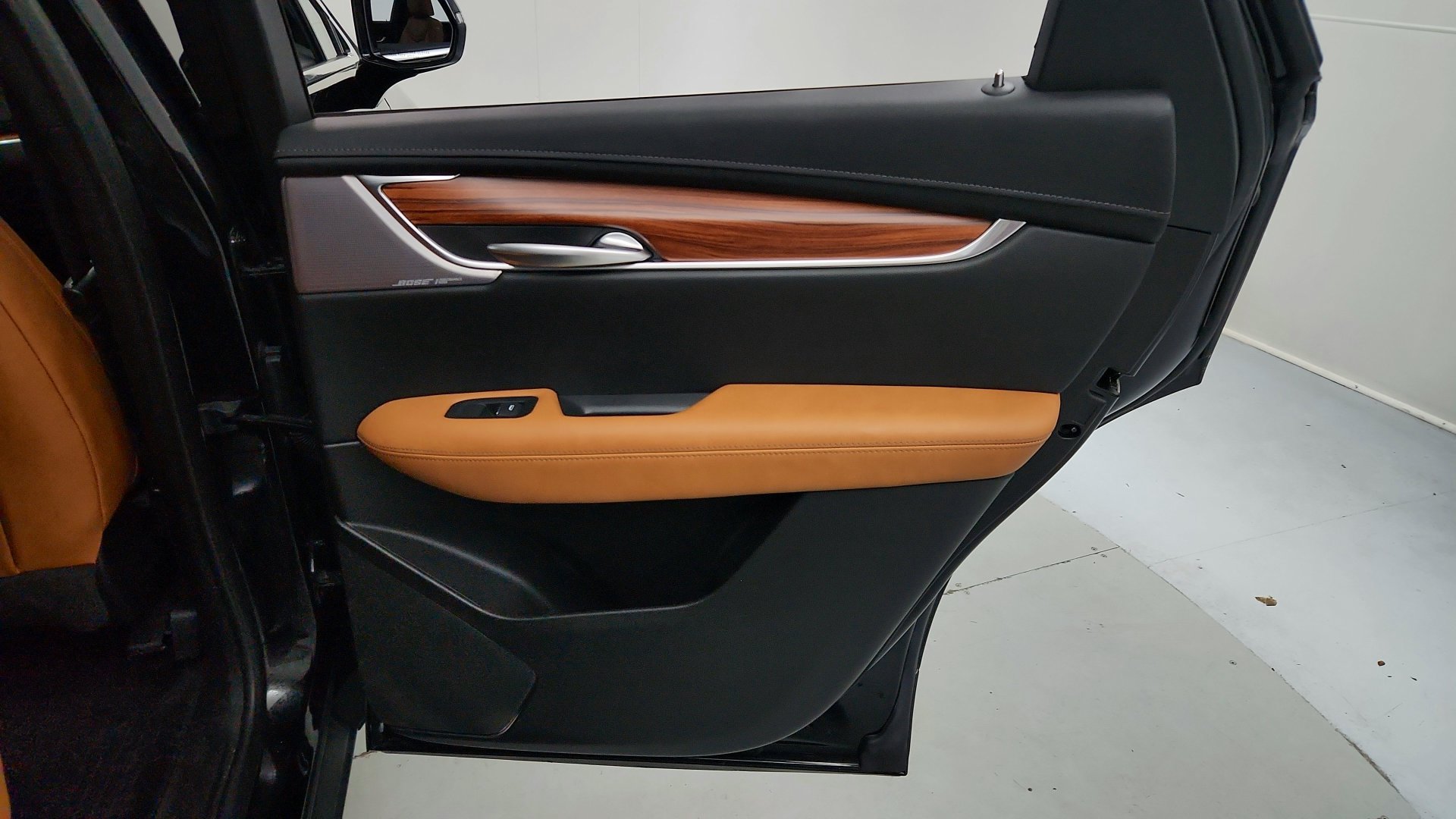 Used 2024 Cadillac XT5 Premium Luxury w/ LPO, Floor Liner Package FWD image 27