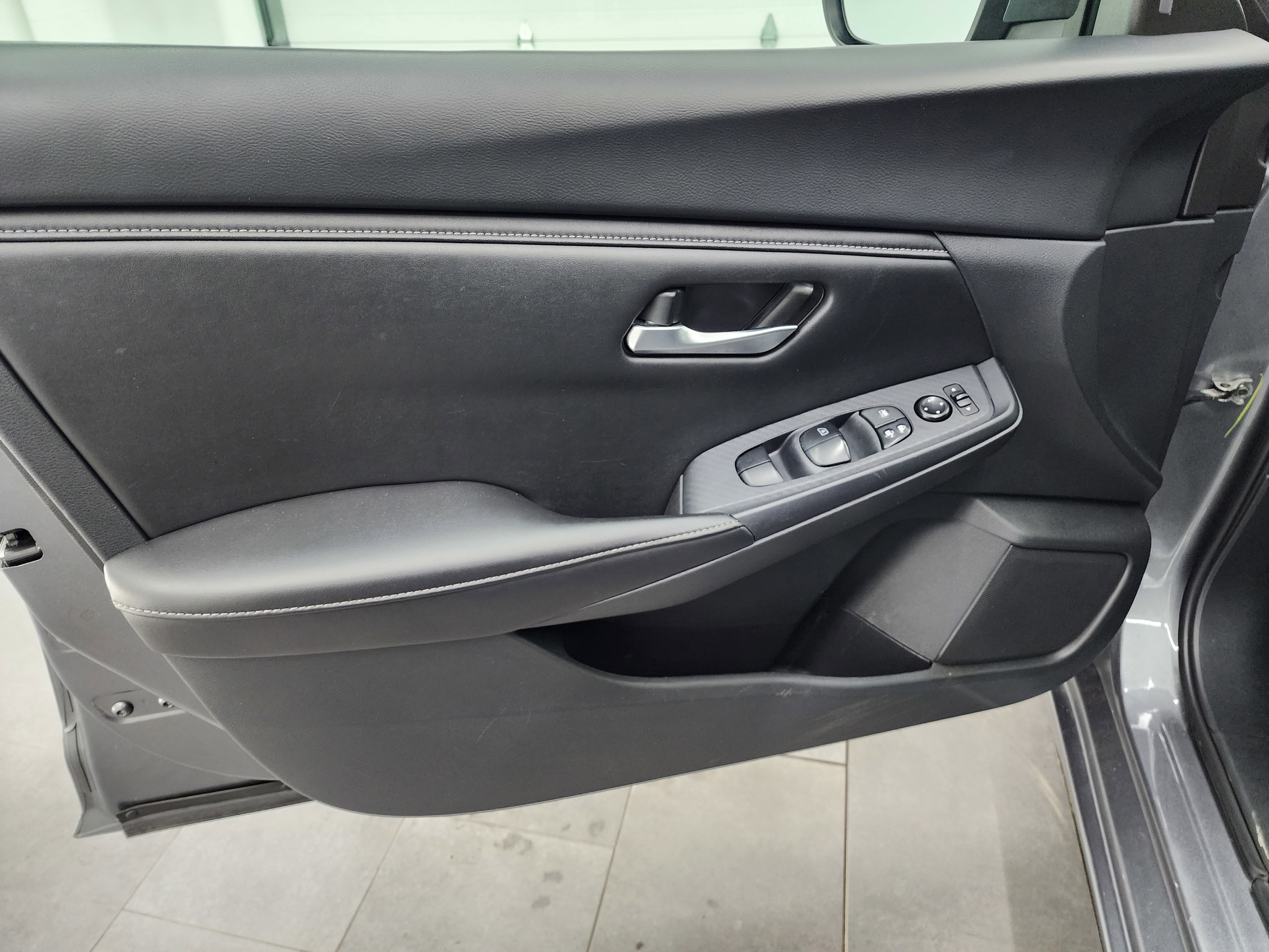 Used 2023 Nissan Sentra SV image 38