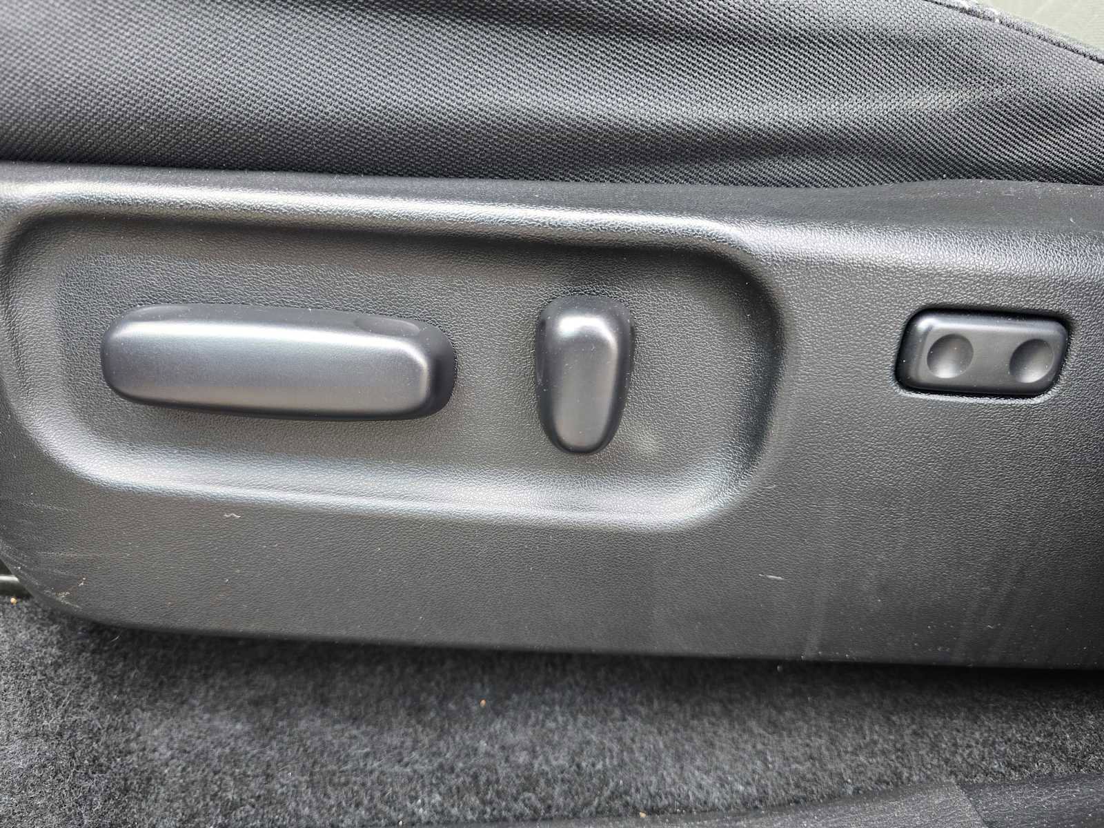 Used 2021 Toyota Tacoma TRD Sport w/ Technology Package image 27