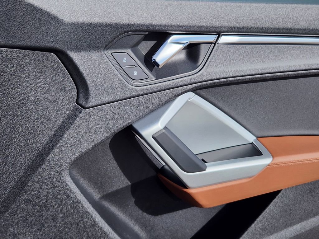 Used 2022 Audi Q3 2.0T Premium Plus image 13